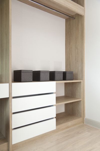 Built In Shelving Service